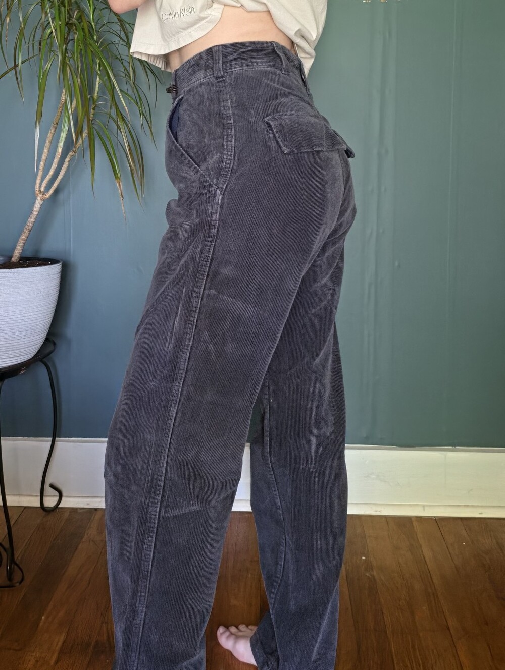 Vintage-Inspired Corduroy High-Waist Pants - Charcoal